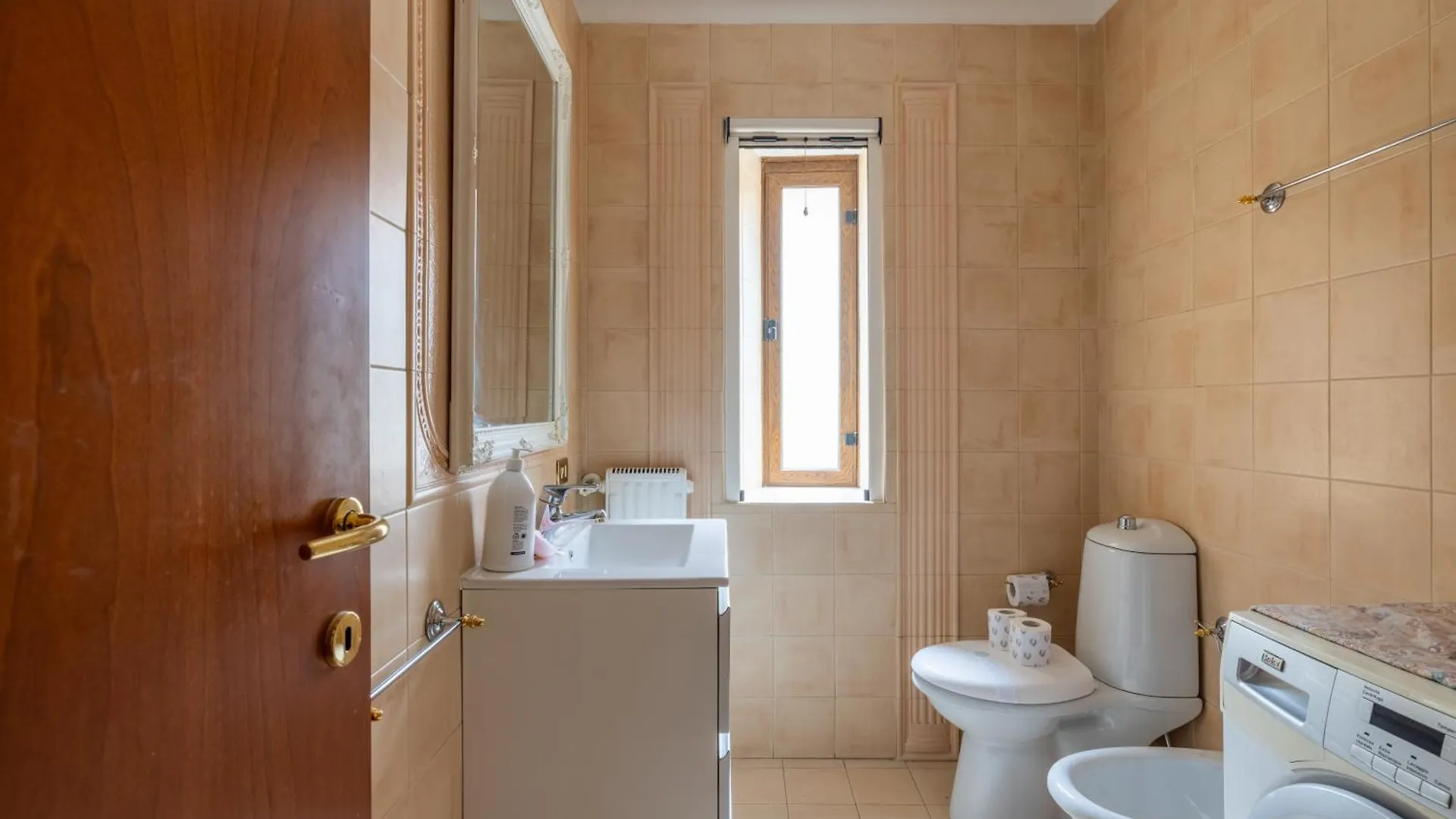 Maison Trevi Rome